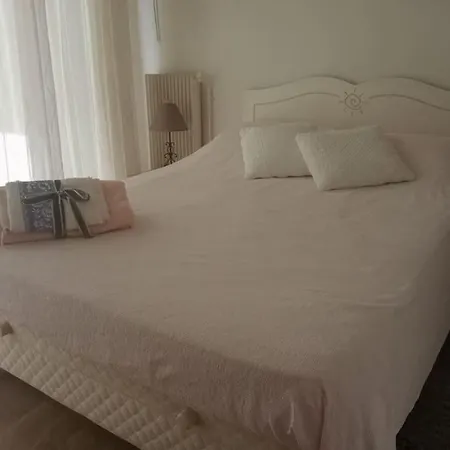 Apartment Bright 70m2 2-room Apartment,garden,facing The Sea